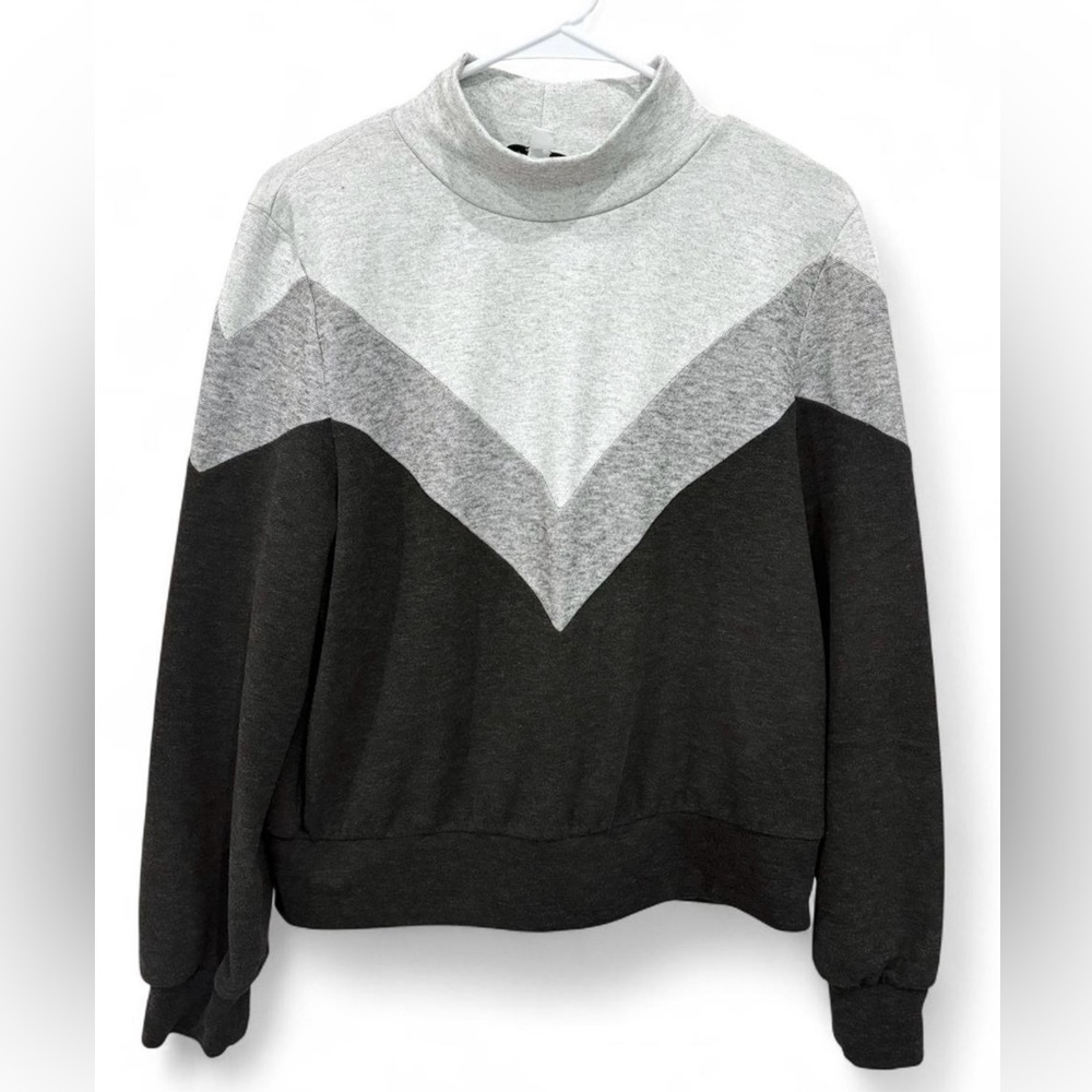 Evereve Marion Colorblock Sweater Medium Chevron Mock Neck‎ Soft Cozy Pullover